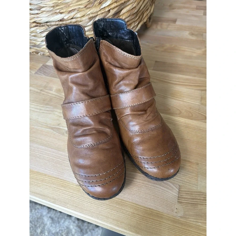 Reiker Lynn Boots Womens Size 8 Muscat Ruched Button Boho‎ Chic Llightweight
